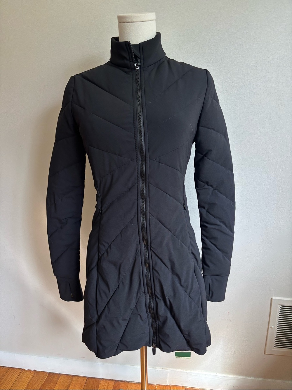 HALARA PuffFlex Black Long Quilted athletic Coat with Stand Collar Xs